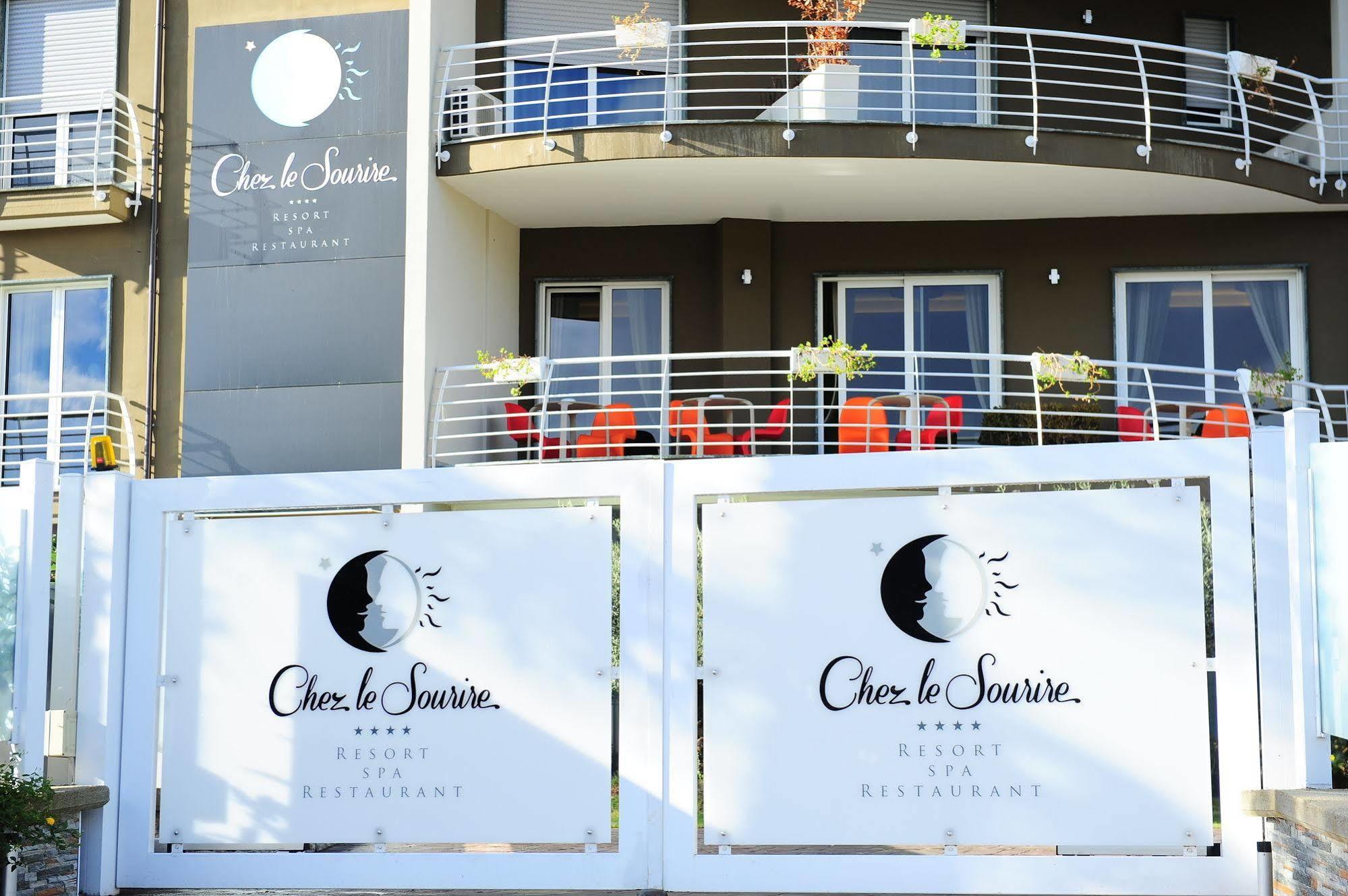 Chez Le Sourire Hotel Giffoni Valle Piana Exterior foto